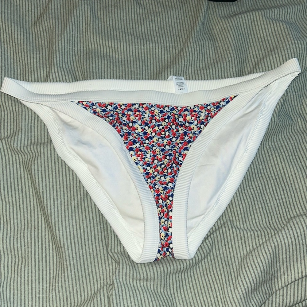 Bikini bottoms